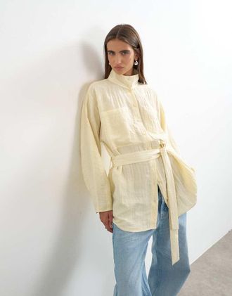 Topshop Top a tunica color latticello allacciato in vita con scollo a imbuto-Giallo