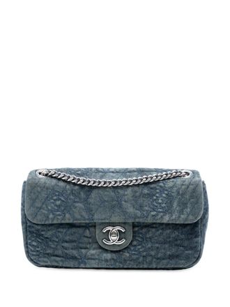 Chanel 2012 Medium Embroidered Denim Camellia Flap shoulder bag - women - Denim - One Size - Blue