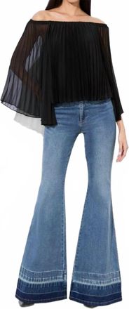 Alice & Olivia Aundrea Off The Shoulder Pleated Blouse In Black
