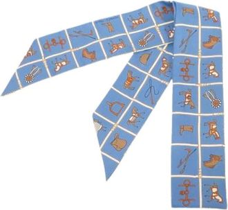 Herm&egrave;s Pre-owned Scarves, female, Blue, Size: ONE SIZE Pre-owned The Couvertures Et Tenues De Jour Twilly Scarf
