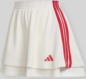 adidas Minirock mit Logo-Applikation in Offwhite, Gr&ouml;&szlig;e XS