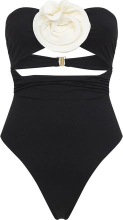 La Reveche Hegra One Piece