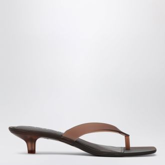 Senso Slide con tacco Sonya in gomma lucida color castagna