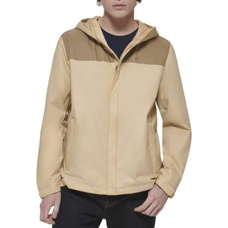 Tommy Hilfiger Mens Lightweight Breathable Waterproof Hooded Rain Jacket Raincoat, Tan/Khaki Colorblock, XL