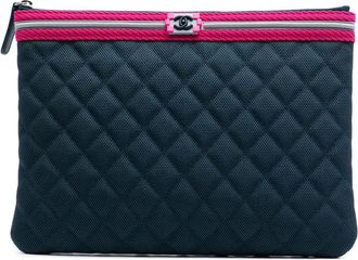 Chanel 2016-2017 Medium Quilted Nylon Fluo Boy O Case clutch bag - Pink