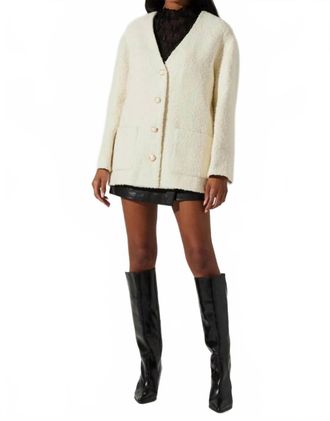 Astr Maidy V-Neck Coat In Cream