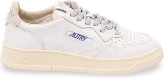 Autry Trainers White Medalist Low Woman Sneakers