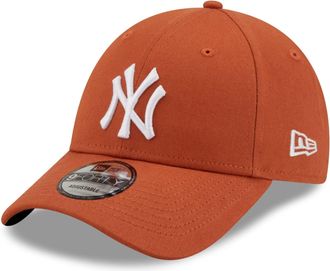 New Era 9Forty Strapback Cap - New York Yankees Rust Brown