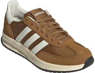 adidas Run 72 Sneaker in Bronze/White/Warm Vanilla at Nordstrom Rack, Size 10.5