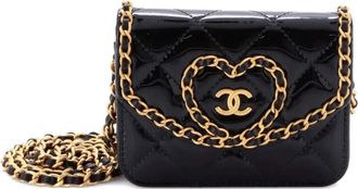 Chanel Heart Chain Flap Bag Quilted Patent Mini crossbody bag - Zwart