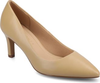 Journee Collection Women & apos;s Scylee Medium and Wide Width Pumps