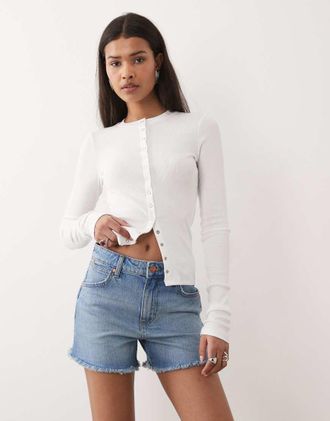 Wrangler Pantaloncini di jeans corti lavaggio blu medio