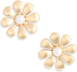 Nordstrom Rack Faux Pearl Flower Stud Earrings in White- Gold at Nordstrom Rack