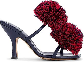 Bottega Veneta Schoenen, Dames, Blauw, 38 EU, Pom Pom Sandal