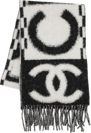 Chanel Pre-owned Scarves, female, Multicolor, Size: ONE SIZE Pre-owned Cashmere Scarf
