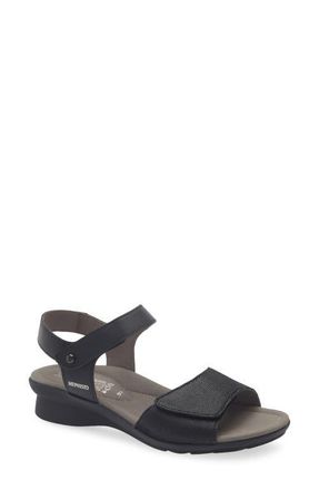 Mephisto Pattie Sandal in Black at Nordstrom, Size 10