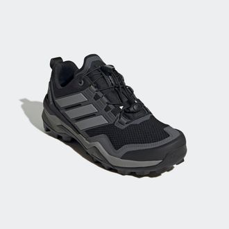 ADIDAS TERREX Wanderschuh ADIDAS TERREX TERREX SKYCHASER GORE-TEX, Damen, Gr. 38,5, schwarz (core schwarz, grau three, grau six), Synthetik, Textil, Schuhe Wandersc