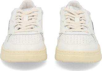 Autry Medalist Low Performed Toe Leather Sneakers