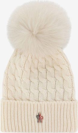 Moncler Zopfstrickmütze mit flauschiger Bommel Après-Ski