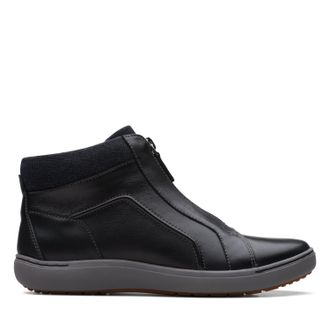 Clarks Nalle Lo AP in Black Leather