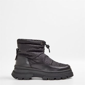 HUGO BOSS Womens Foster Bootie Lug Sole Boots in Black - Size UK 5