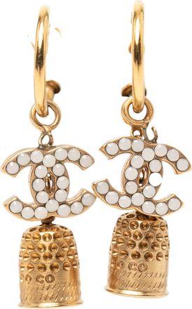 Chanel Tweedehands Vergulde Emaille Cc Bell Drop Push Back Oorbellen