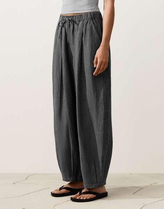 Oysho Pantaloni a palloncino in lino 100% a righe color antracite scuro-Nero