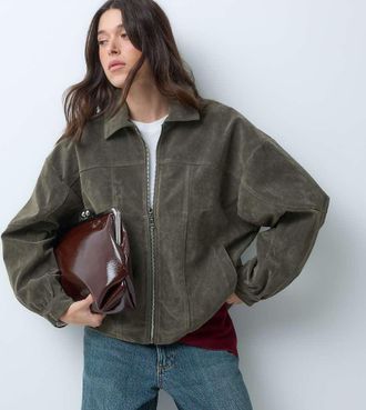 KAIIA in esclusiva giacca bomber con zip in camoscio sintetico verde oliva