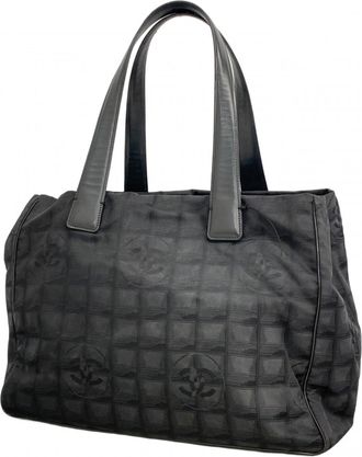 Chanel Black Nylon Tote Bag (Pre-Owned)