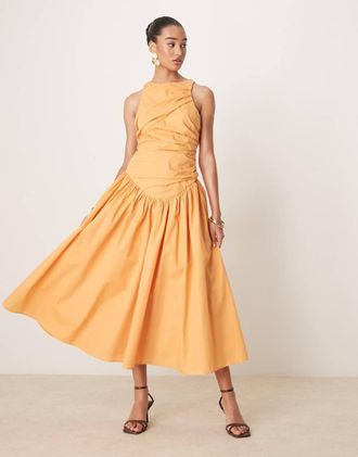 Asos Vestito lungo strutturato color albicocca con gonna a ruota e arricciature-Arancione