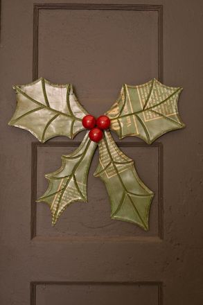 Kalalou Recycled Metal Holly Door Hanger