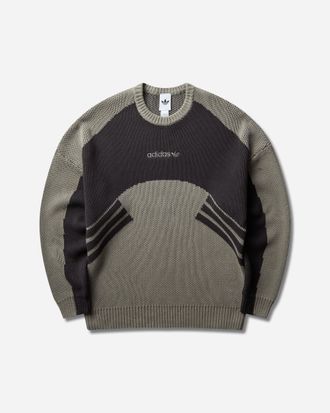 adidas Men s Munich 93 Crewneck Sweater Silver Pebble / Utility Black