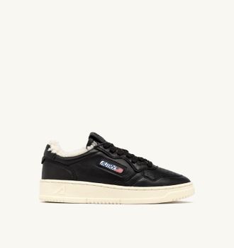 Autry MEDALIST LOW SUPER SOFT SNEAKERS IN BLACK LEATHER