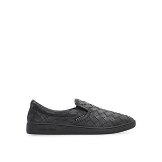 Bottega Veneta Black Calfskin Low Top Mens Sneakers