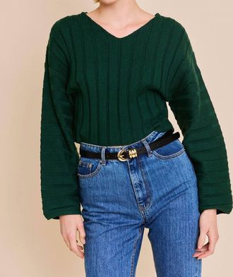 Le Lis Blanc Deux Pamela- Long Sleeve V-Neck Sweater In Hunter Green