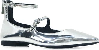 Kenneth Cole Nolita Flat