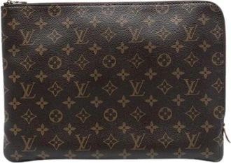 Louis Vuitton Pre-owned Clutches, female, Brown, Size: ONE SIZE Pre-owned Etui Voyage MM