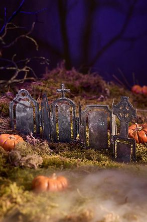 Terrain Concordville Spooky Village Hinged Tombstone Row