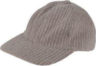 Varsity ACCESSORI - Cappelli su YOOX.COM