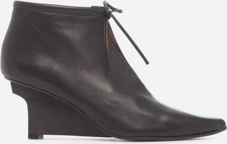 Coclico Womens Ruffles Bootie In Savanna Black Leather