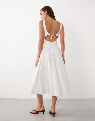 Mango In collaborazione con Hailey Bieber - Vestito lungo in misto cotone bianco con scollo rotondo e vita scesa