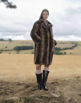 Daisy Street cappotto midi in pelliccia sintetica con stampa chocolate fawn-Marrone