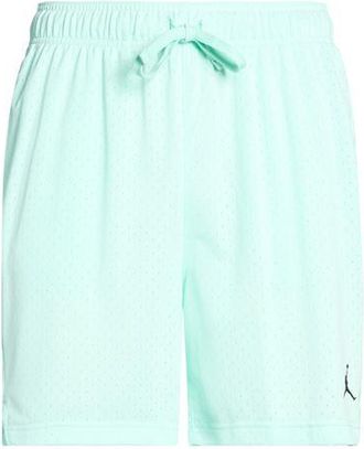 Nike HOSEN & R&Ouml;CKE - Shorts & Bermudashorts auf YOOX.COM