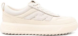 Moncler Witte Sneakers Laag Gesneden Ontwerp - Heren - Sneakers - Wit - 43 1/2 EU - Schoenen