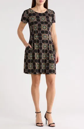 Connected Print T-Shirt Dress in Black at Nordstrom Rack, Size 10