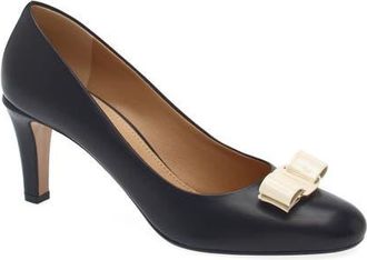 Ferragamo Carla Bow Pump in Nero Mascarpone Biscotto at Nordstrom, Size 10.5