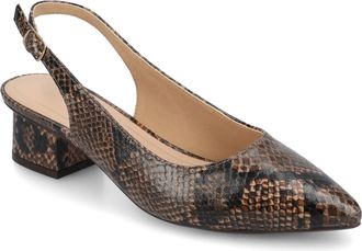 Journee Collection Women & apos;s Sylvia Medium and Wide Width Pumps