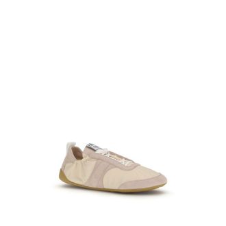 Chlo&eacute; Kick Sneaker - Beige