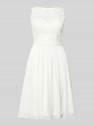 Mascara Brautkleid mit floraler Spitze in Offwhite, Gr&ouml;&szlig;e 34