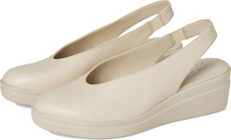 Naturalizer Womens Sutton Pump, Porcelain Leather, 7.5 Wide